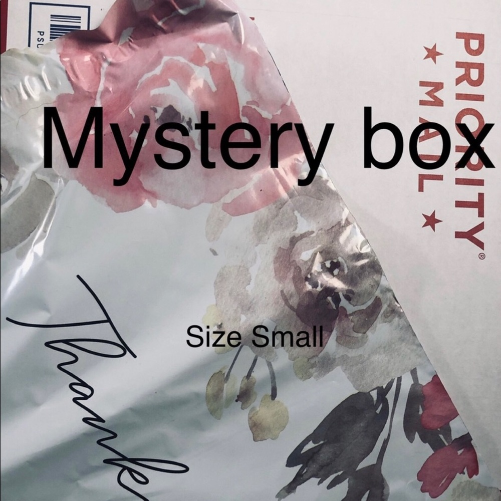 Ladies Mystery box size small